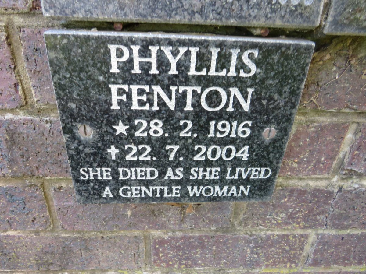 FENTON Phyllis 1916-2004