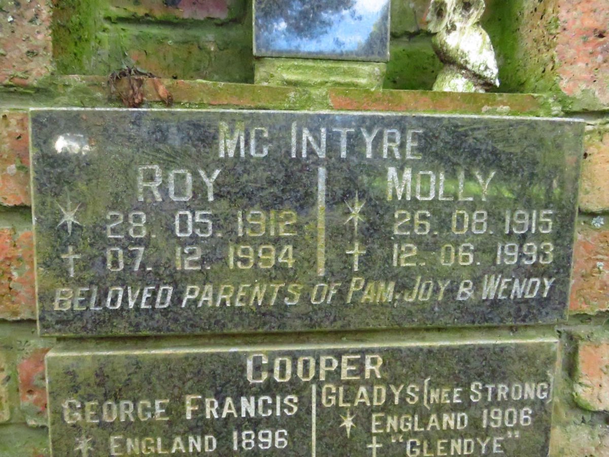 MCINTYRE Roy 1912-1994 &amp; Molly 1915-1993