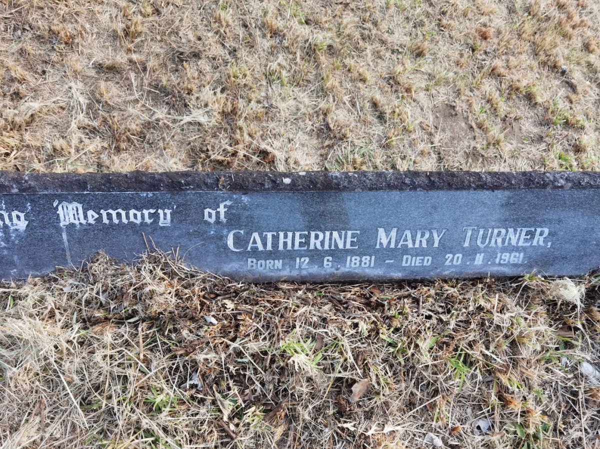TURNER Fred 1881-1938 &amp; Catherine Mary 1881-1961