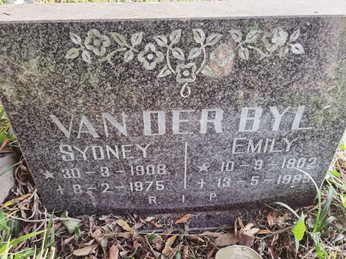 BYL Sydney, van der 1908-1975 &amp; Emily 1902-1985