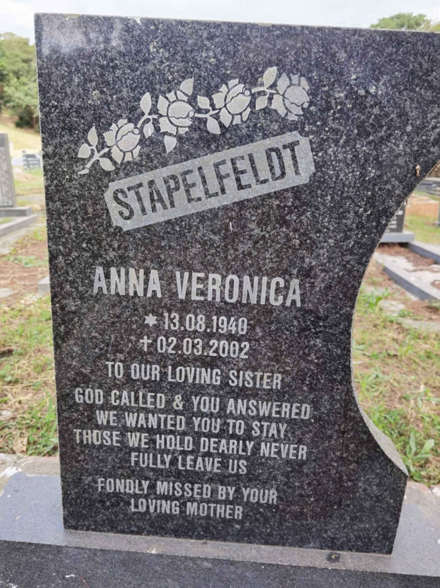 STAPELFELDT Anna Veronica 1940-2002