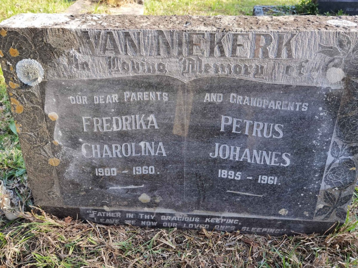 NIEKERK Petrus Johannes, van 1895-1961 &amp; Fredrika Charolina 1900-1960