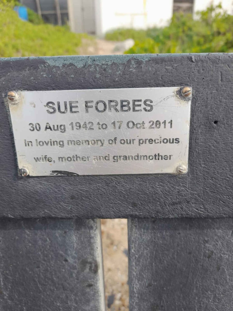 FORBES Sue 1942-2011