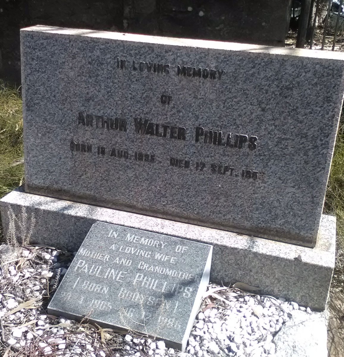 PHILLIPS Arthur Walter 1895-195? & Pauline BOOYSEN 18?5-1986